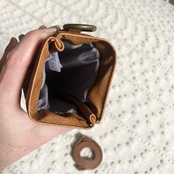 Thirty-One Phone Purse Grey/White with tan accent - Picture 4 of 4